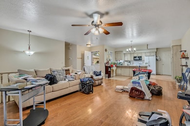 162 N 450 W unit 2, Orem, UT 84057 - photo 4