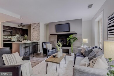 118 W Barre St, Baltimore, MD 21201 - photo 6