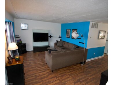 4840 Saddlewood Dr, Sheffield Lake, OH 44054 - photo 7