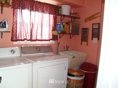 unlisted-address, Longview, WA 98632 - photo 6