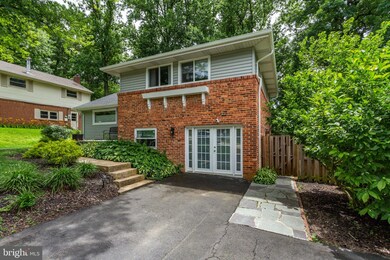 10831 Charles Dr, Fairfax, VA 22030 - photo 6