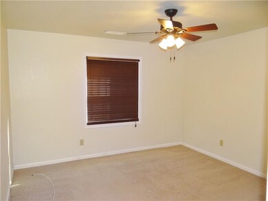 940 Adam Dr unit E, Pittsburgh, PA 15216 - photo 7