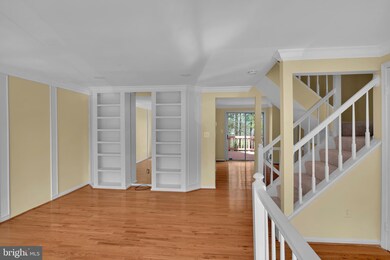 13840 Fount Beattie Ct, Centreville, VA 20121 - photo 4