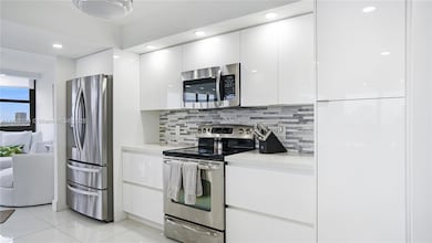 Avant Garde Condominiums unit 1510W, Hallandale Beach, FL 33009 - photo 4