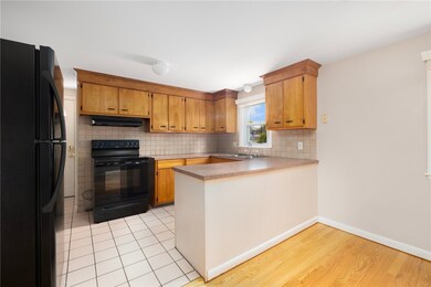 82 Marion Ave S, Cranston, RI 02905 - photo 7