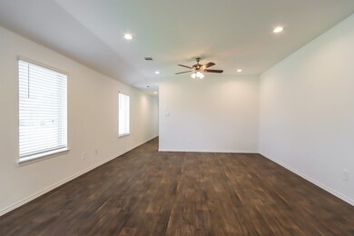 14047 Thunder Pines Dr, Conroe, TX 77302 - photo 5