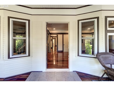 6541 E Burnside St, Portland, OR 97215 - photo 4