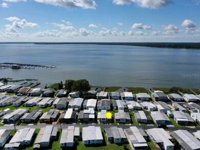 565 Marina Ln, Tavares, FL 32778 - photo 5