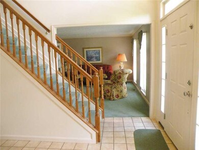 Entry/Foyer.