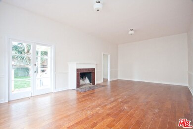 153 Hollister Ave, Santa Monica, CA 90405 - photo 2