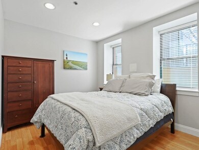 275 Cypress St unit 105, Brookline, MA 02445 - photo 7