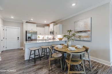 Dining/Kitchen