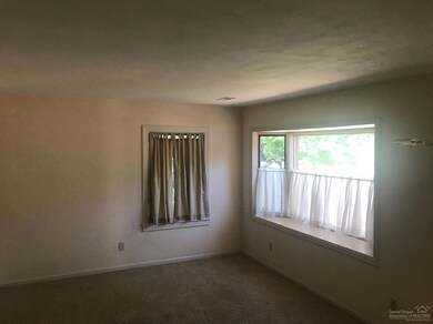 635 NE Irving Ave, Bend, OR 97701 - photo 6