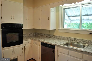 23575 Town Creek Dr, Lexington Park, MD 20653 - photo 6