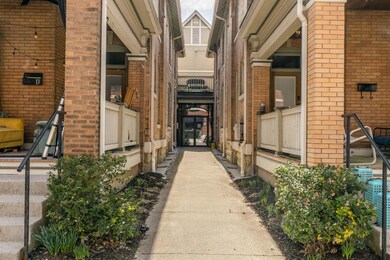 2021-03-23 17 W 3rd Ave #221 03