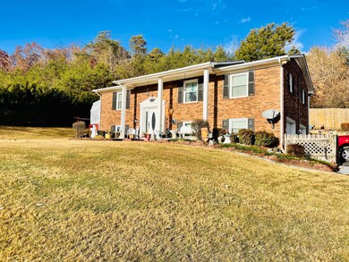 215 N 4th St, Watauga, TN 37694 - photo 2