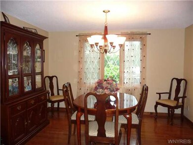 7263 Norman Rd, North Tonawanda, NY 14120 - photo 4