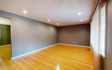 6606-Sky-Blue-Ave-20201211-005