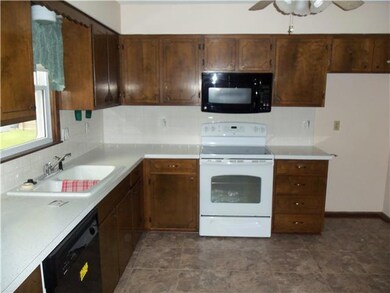 120 Fairlane St, Lansing, KS 66043 - photo 5