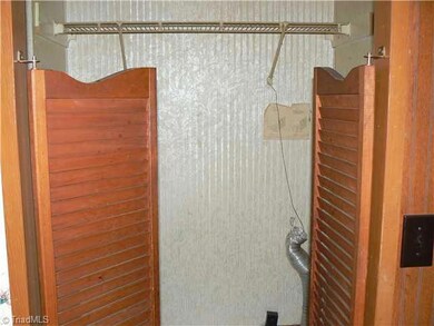 3037 Farmer Ct, Denton, NC 27239 - photo 5