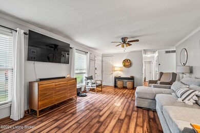 5-web-or-mls-7507-hallmark-dr