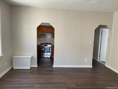 2010 Hobart Ave, Bronx, NY 10461 - photo 4