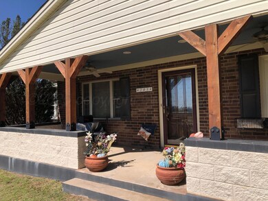 203 Pine St, McLean, TX 79057 - photo 7