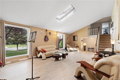 285 Selkirk Dr, North Tonawanda, NY 14120 - photo 6