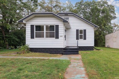 2005 Prairie Ave, South Bend, IN 46613 - photo 4