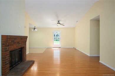 105 Partridge Hill Ln, Statesville, NC 28625 - photo 2