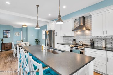 10 Center St unit WINTER (STARTING SEP, Rumson, NJ 07760 - photo 2