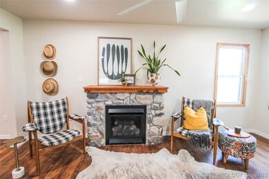 206 S 2nd St, Eufaula, OK 74432 - photo 5