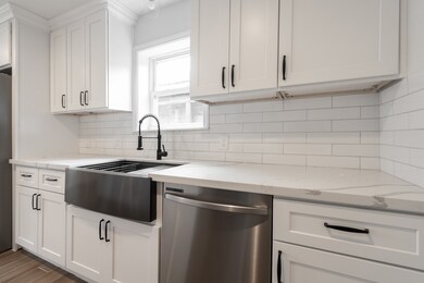 302 Moody St, Houston, TX 77009 - photo 7