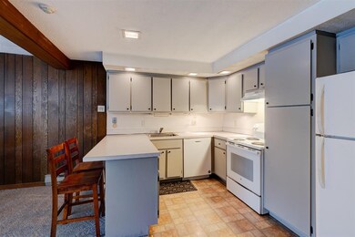 118 Gateway Ct unit 23 B, Mendon, VT 05701 - photo 2