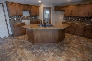 5543 Kodiak Trail, Auburn, IN 46706 - photo 2