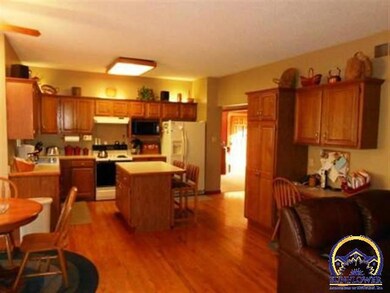 3735 SW Stutley Rd, Topeka, KS 66610 - photo 5