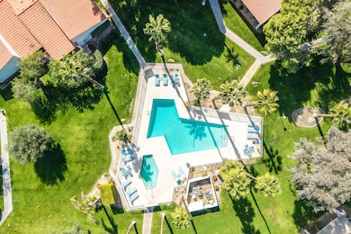 2521 N Whitewater Club Dr unit A, Palm Springs, CA 92262 - photo 5