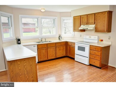 1615 Clearbrook Rd, Lansdale, PA 19446 - photo 3