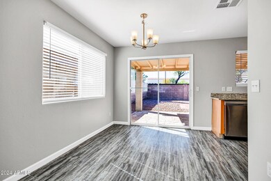 2917 W Irma Ln-7