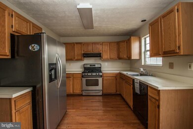 7122 Branchwood Dr, Clinton, MD 20735 - photo 5