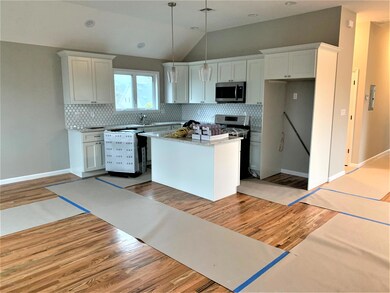 281 Mallory Ave, Staten Island, NY 10305 - photo 7