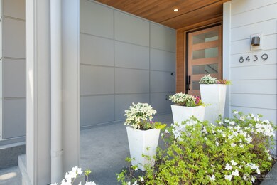 8439 SE 37th St, Mercer Island, WA 98040 - photo 4