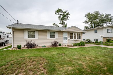 2124 Lauren Dr SW, Cedar Rapids, IA 52404 - photo 2