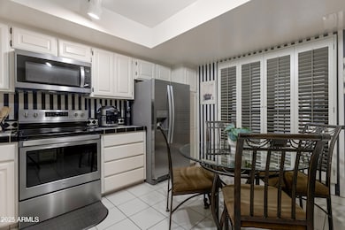 5102 N 31st Place unit 412, Phoenix, AZ 85016 - photo 7