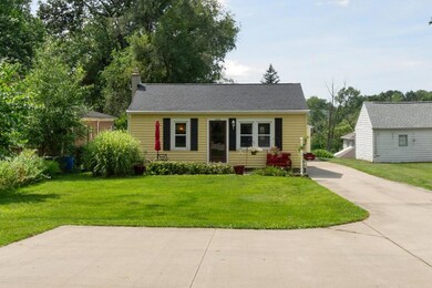 3832 Lovers Lane