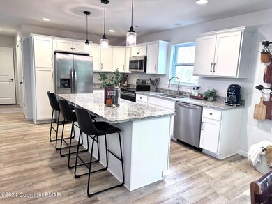 1569 N Rocky Mountain Dr, Effort, PA 18330 - photo 5