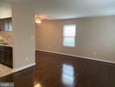 9705 Pleasant Gate Ln, Potomac, MD 20854 - photo 3