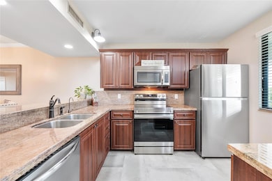 6181 Balboa Cir unit 403, Boca Raton, FL 33433 - photo 4