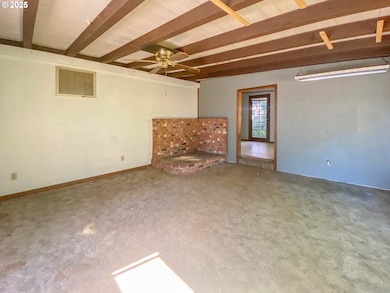 554 Cedar St, Sutherlin, OR 97479 - photo 4