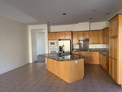 19981 Panoz Cir, Patterson, CA 95363 - photo 6